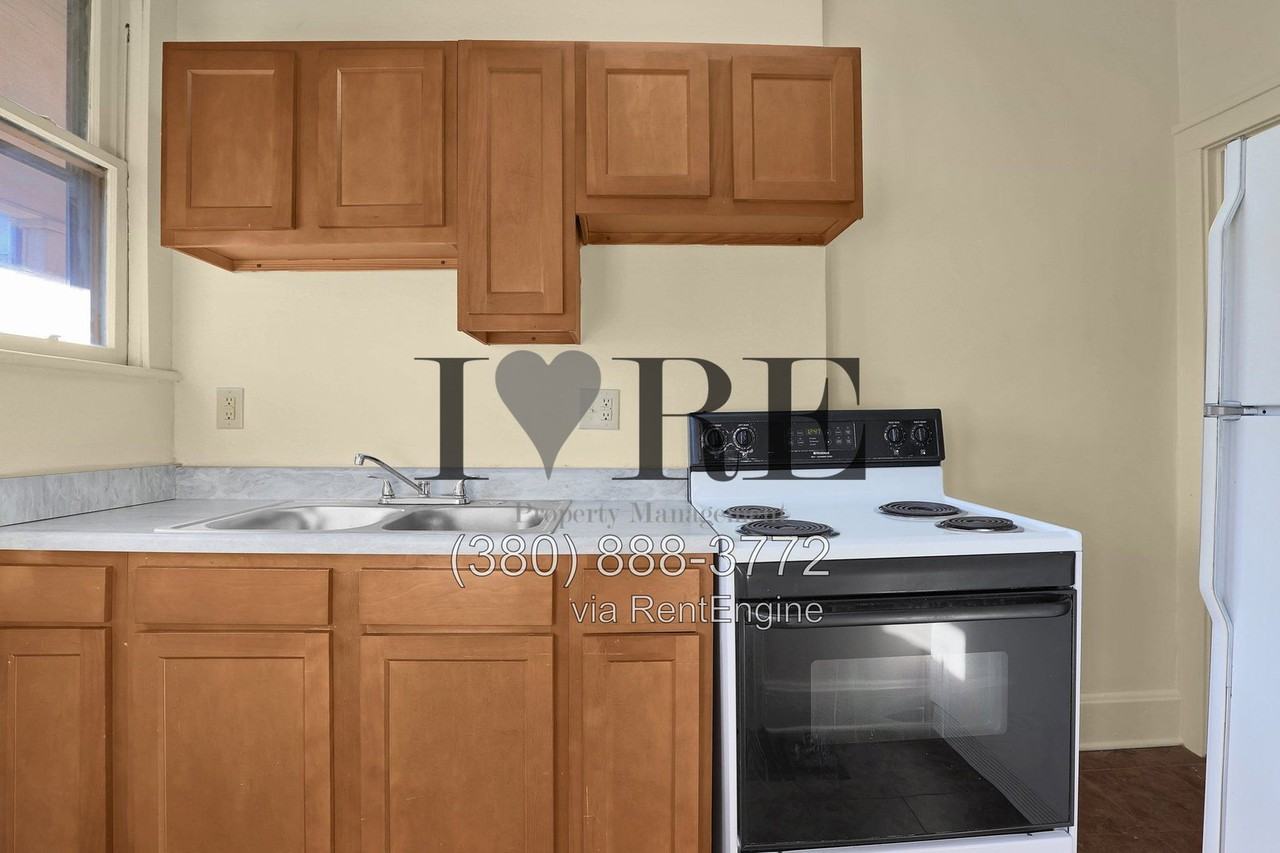 1269 E Livingston Ave - Photo 5 of 15