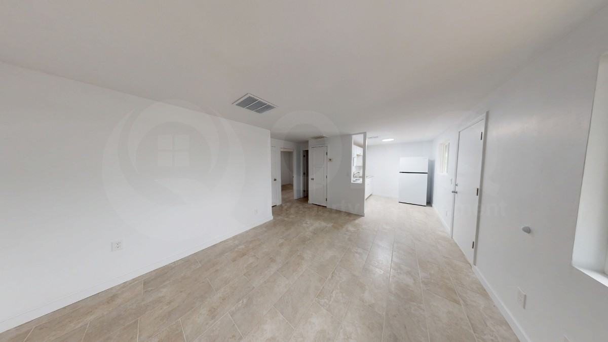 1818 S Van Buren Ave - Photo 5 of 12