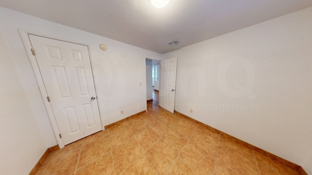 1816 S Van Buren Ave - Photo 6 of 11