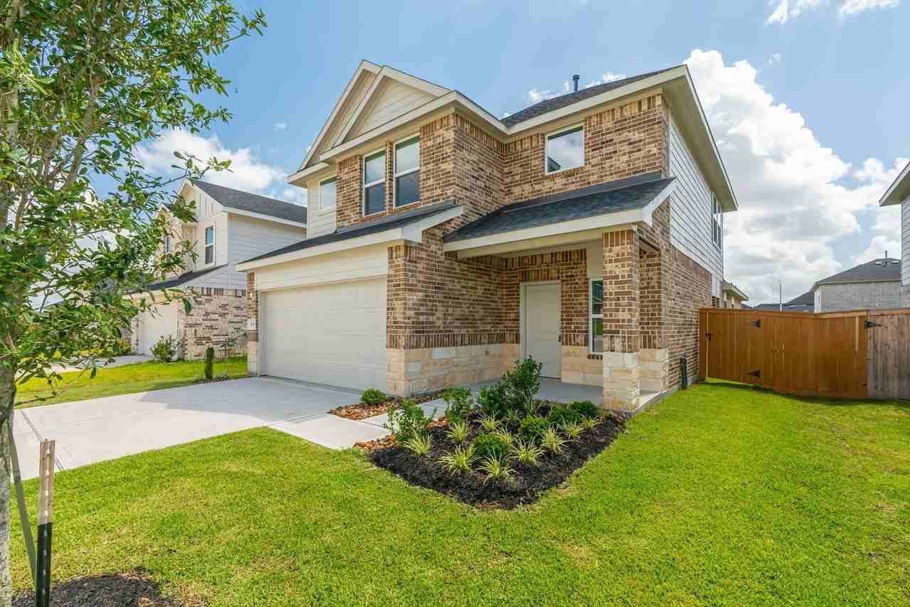 3033 Brizzo Beach Ln - Photo 3 of 28