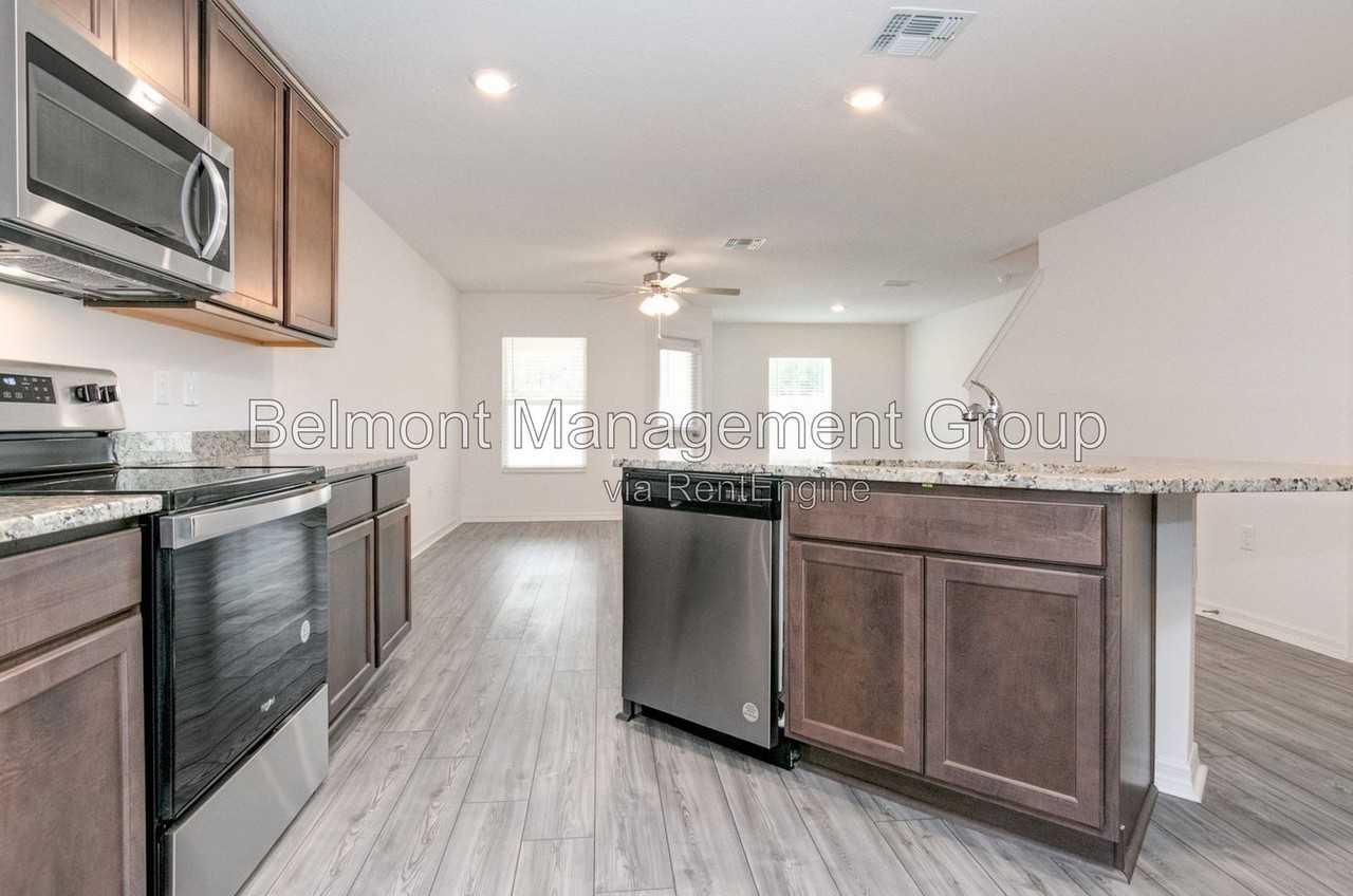 1589 Wynford Cir - Photo 5 of 18