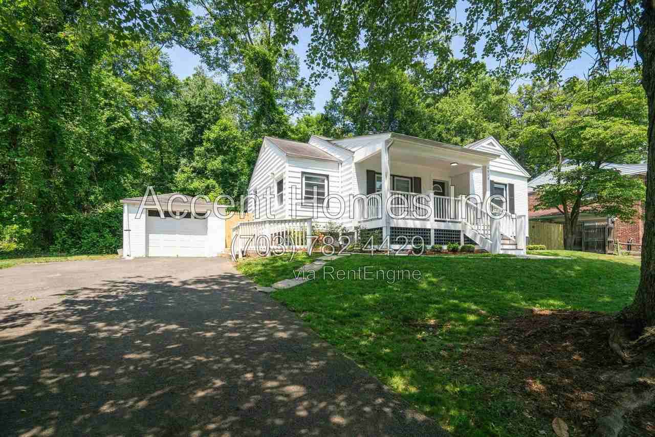 4916 Chowan Ave - Photo 2 of 37