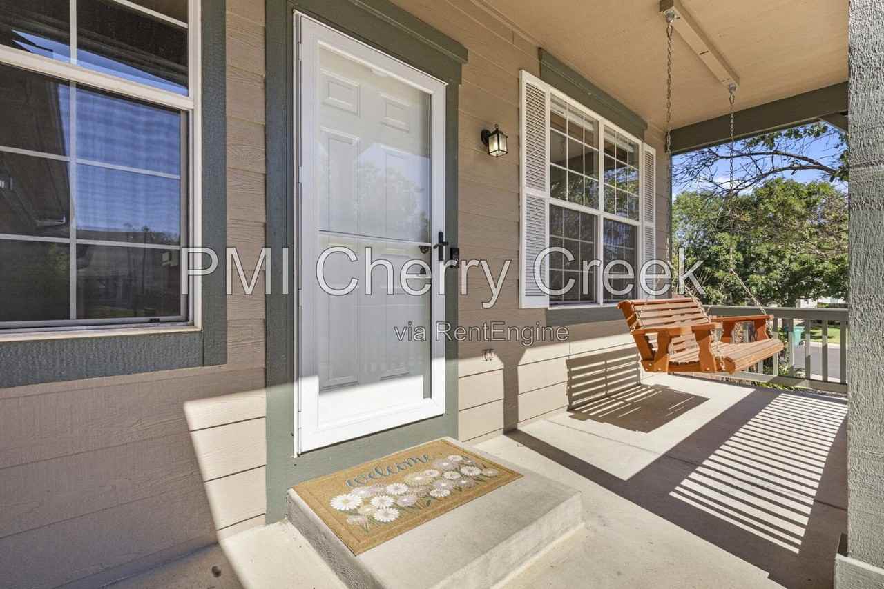 2917 S Zeno Way - Photo 4 of 45