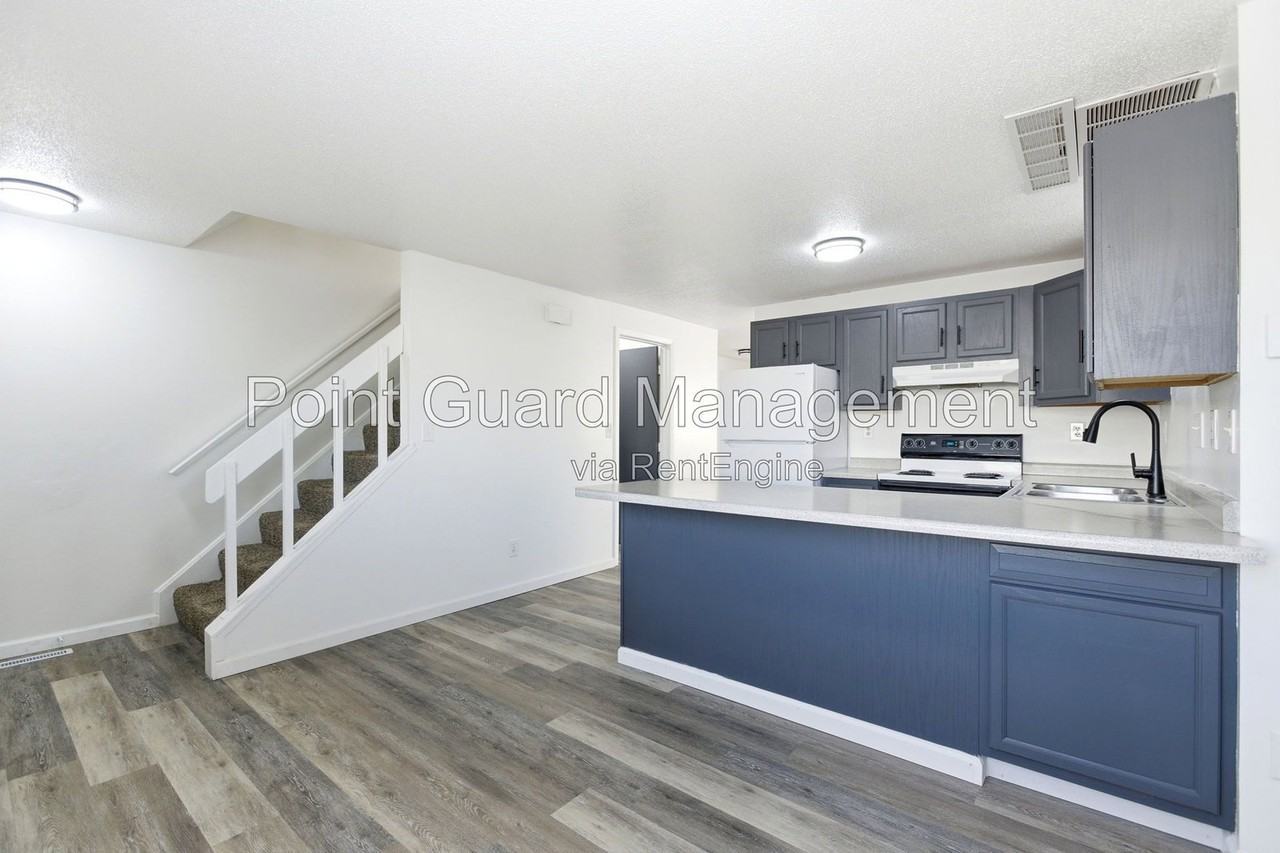 1842 S Cleveland Ave - Photo 2 of 28