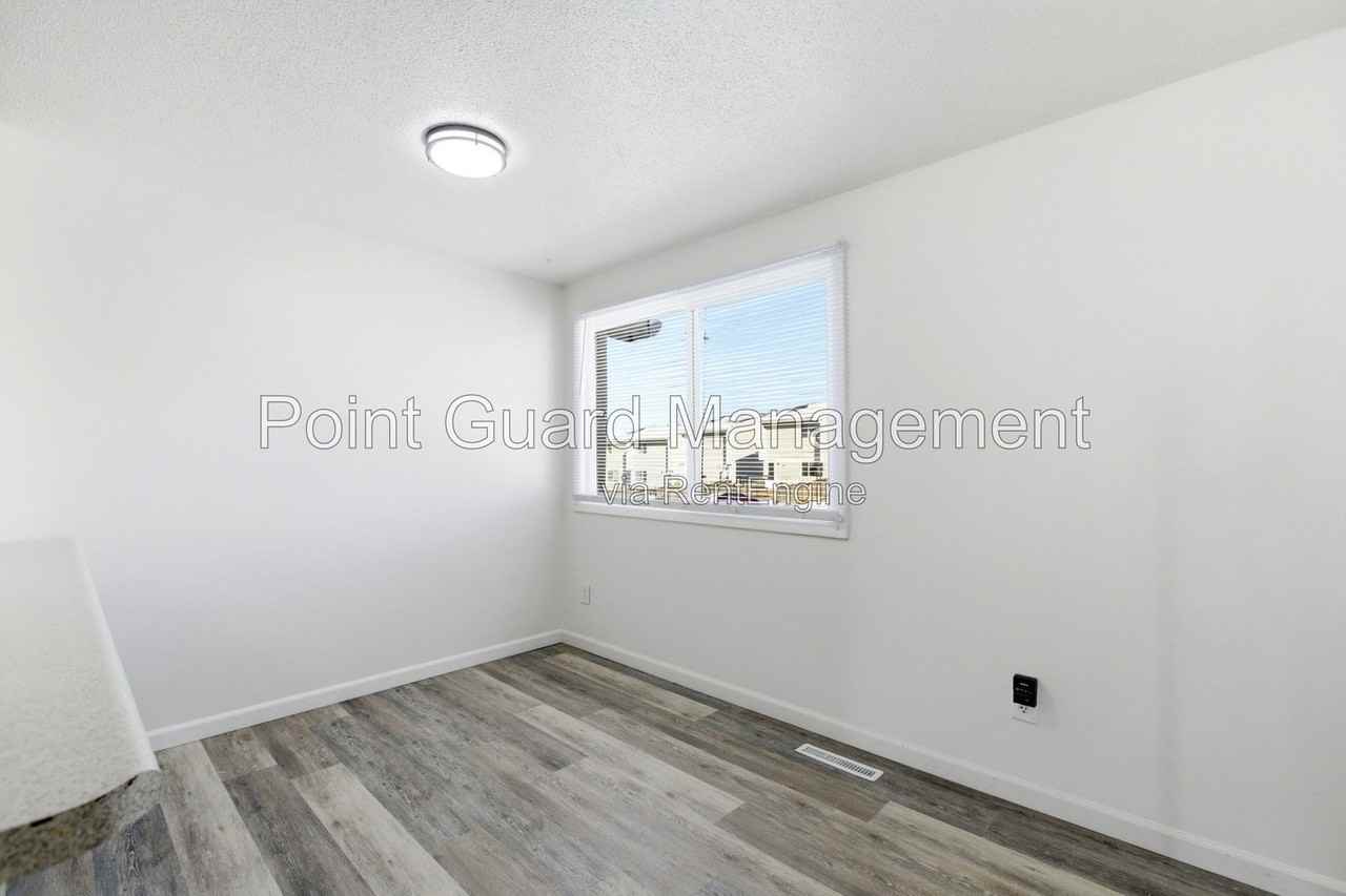 1842 S Cleveland Ave - Photo 4 of 28