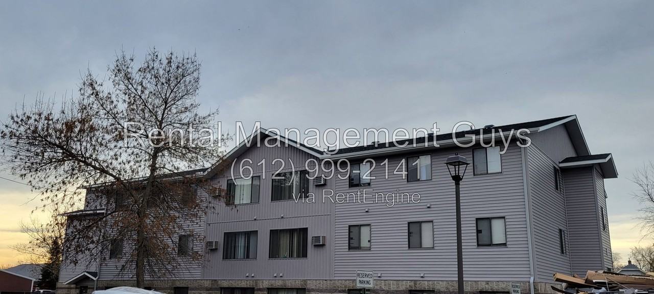 131 Cedar St E #304 - Photo 2 of 8