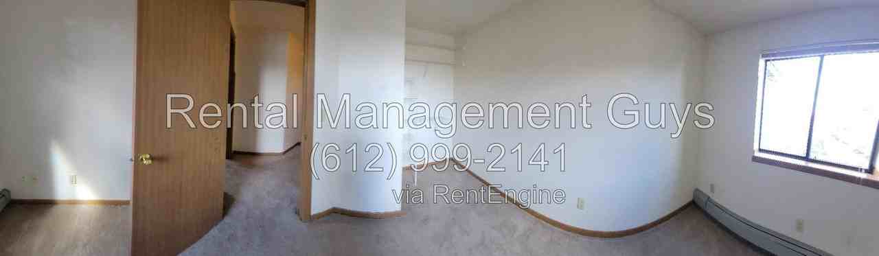 131 Cedar St E #304 - Photo 3 of 8