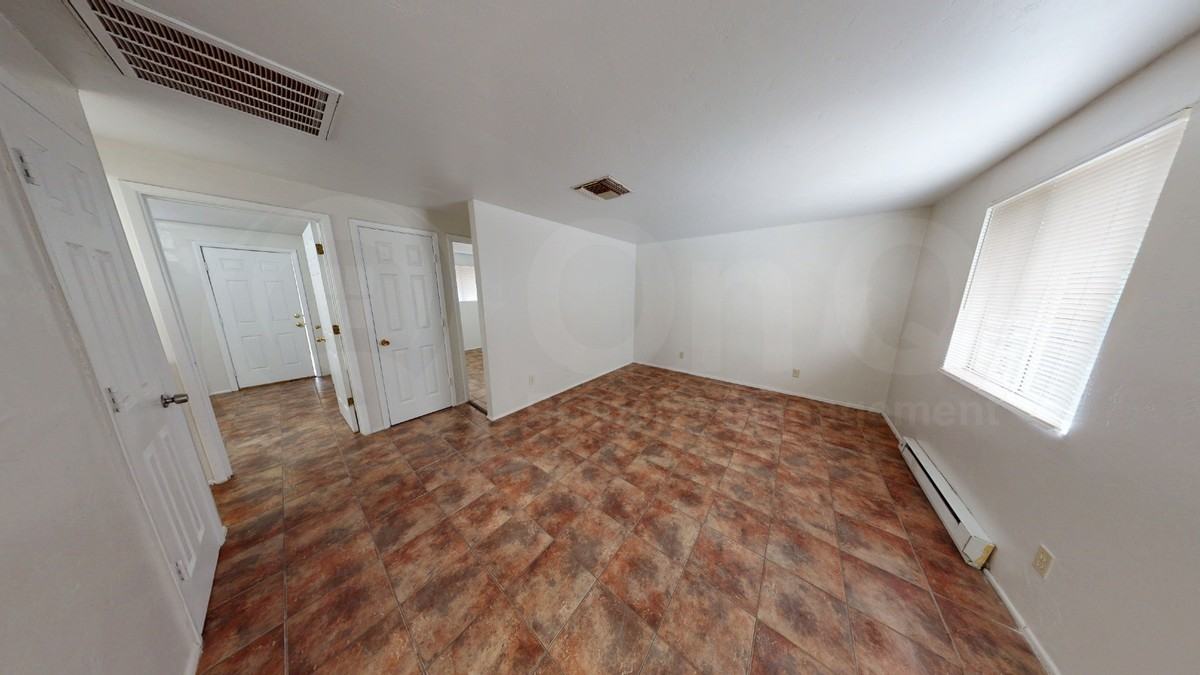 1806 S Van Buren Ave - Photo 6 of 14