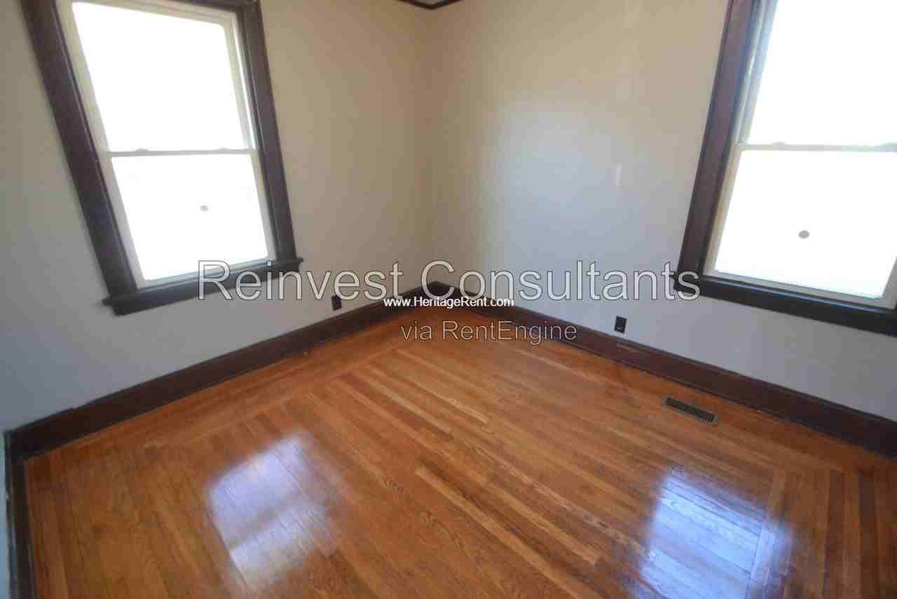 1816 Sterling Ave - Photo 4 of 8