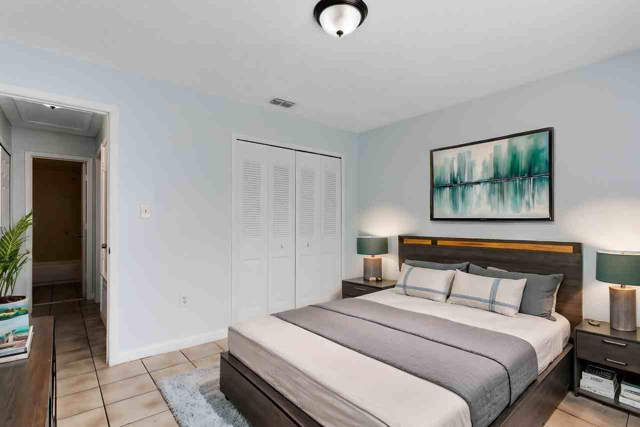 3201 Pershing St - Photo 3 of 10