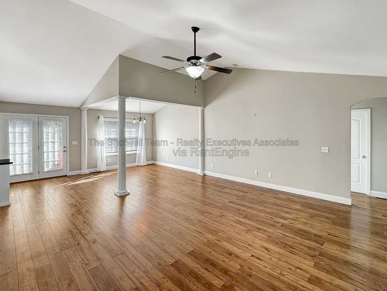 4130 Oakstone Ln - Photo 5 of 19