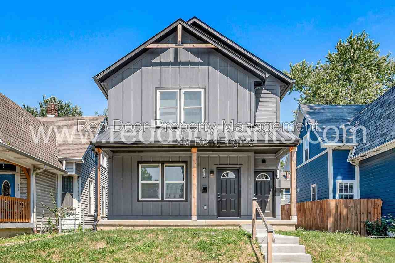 728 Parkway Ave - Photo 3 of 23