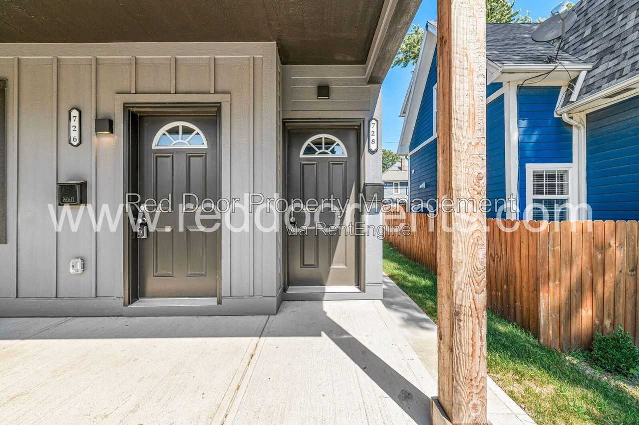 728 Parkway Ave - Photo 5 of 23