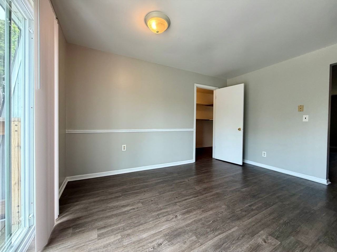 4245 Oak Park Dr Se #A - Photo 4 of 15