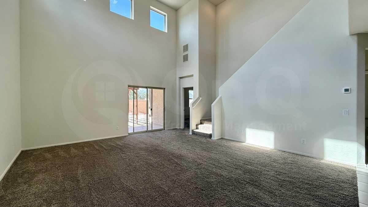 42002 W Lunar St - Photo 5 of 35