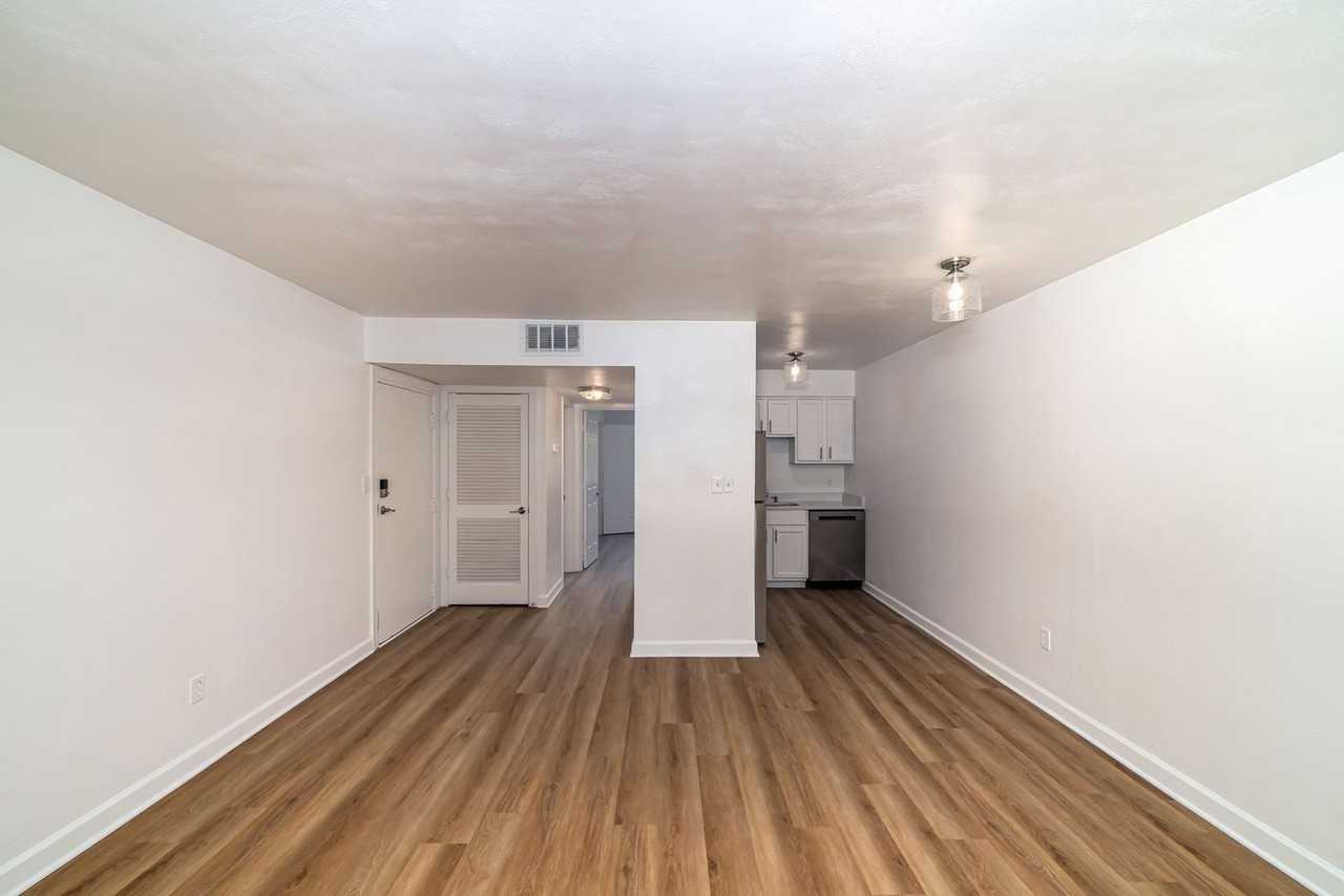1028 Gill Ct #202 - Photo 5 of 20