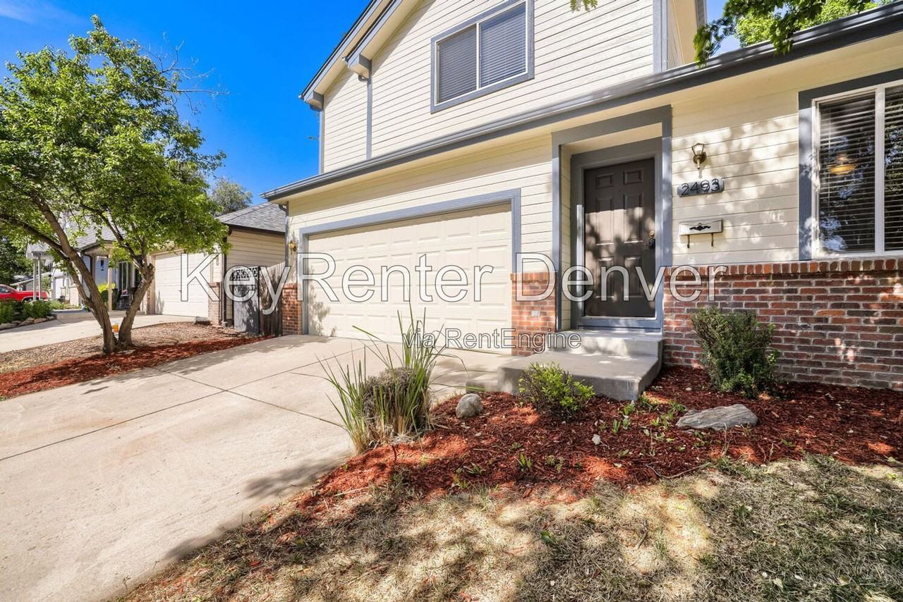 2493 Eaton St - Photo 3 of 23
