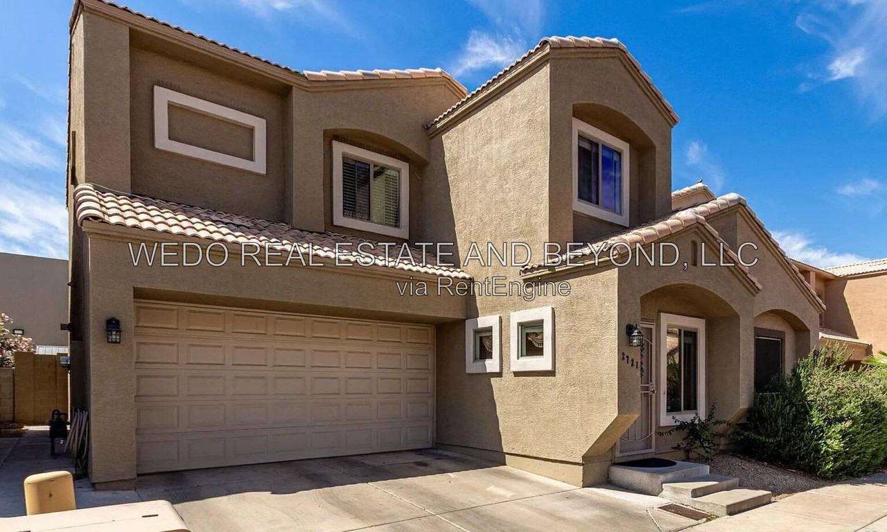 2721 E Schiliro Cir - Photo 2 of 14