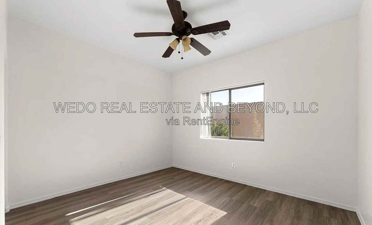 2721 E Schiliro Cir - Photo 6 of 14
