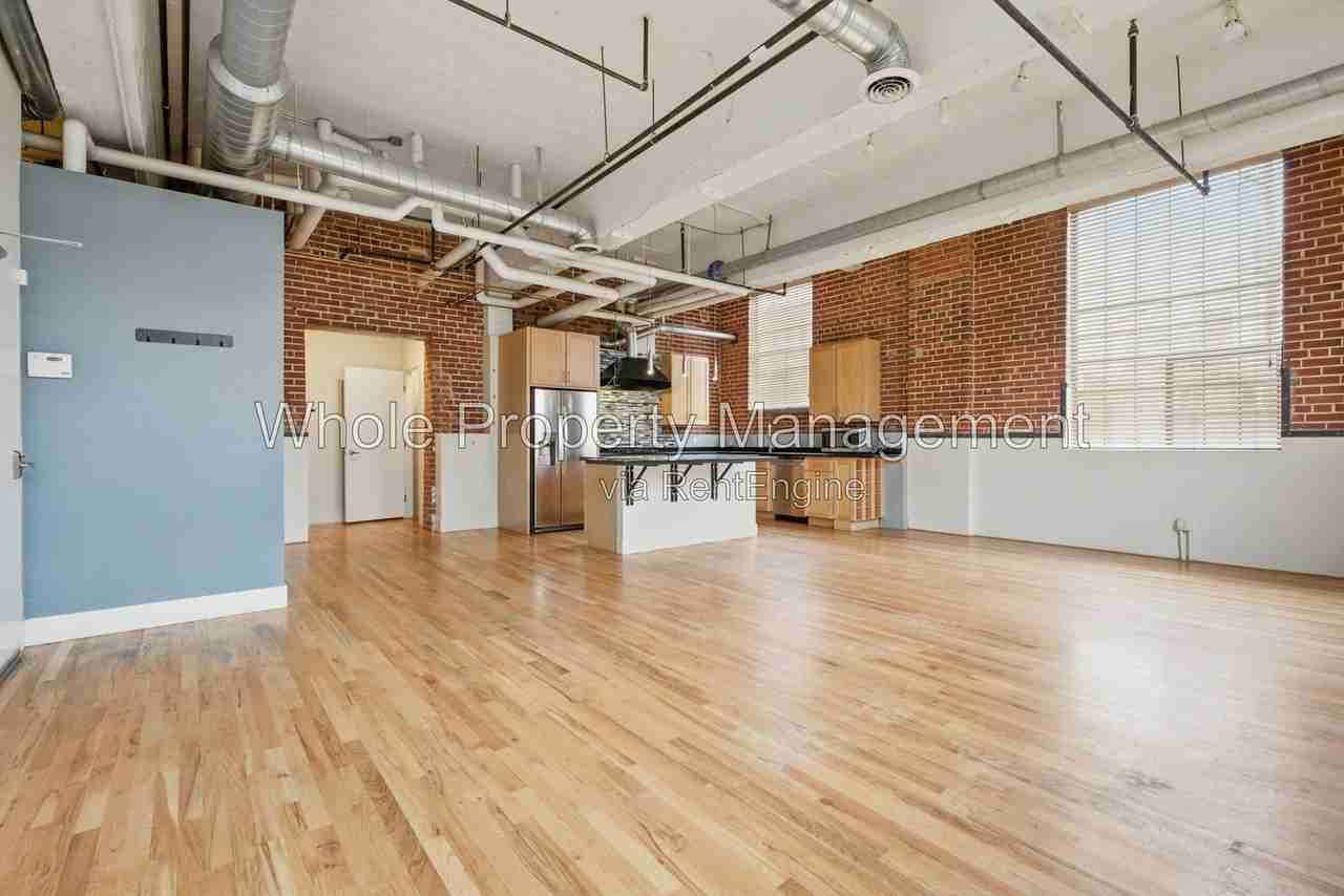 1515 N Ogden St #2 - Photo 5 of 40