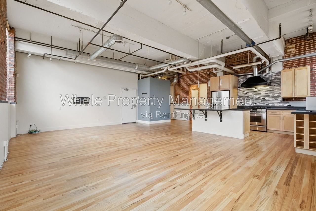 1515 N Ogden St #2 - Photo 7 of 40