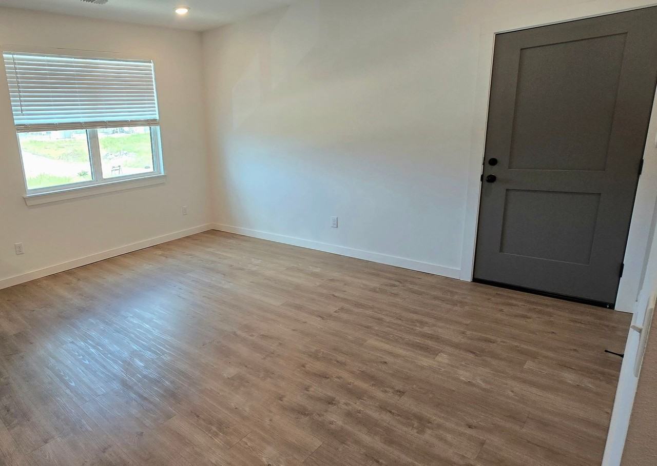 Shire Pointe - Photo 5 of 13