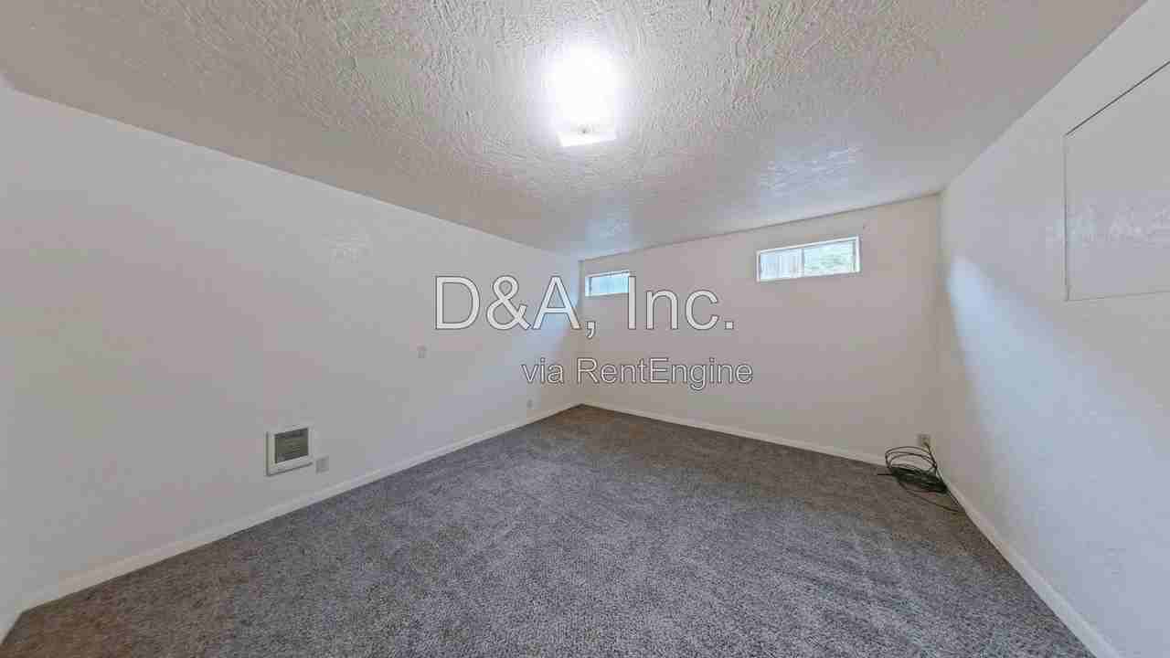 733 Nw 15th St - Photo 7 of 13