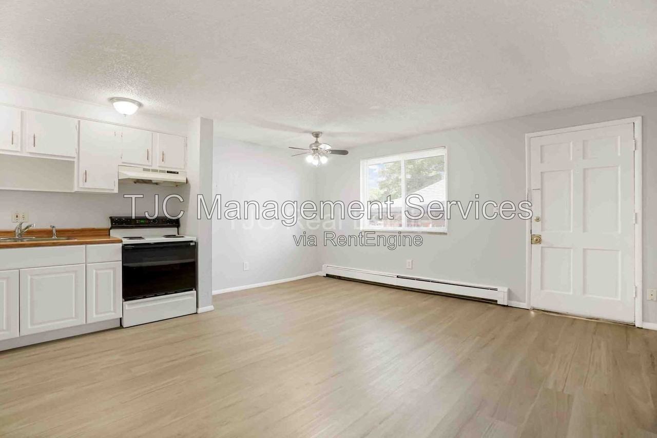 1138 N Corona St #206 - Photo 7 of 22