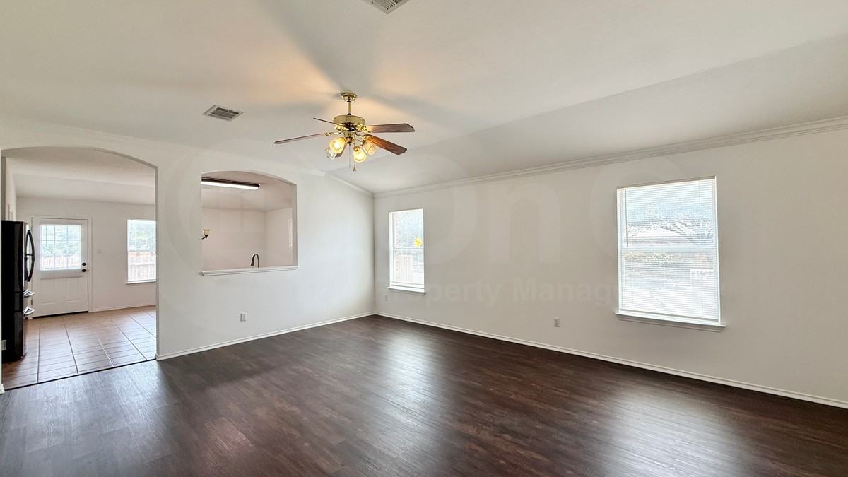 1201 Kenneys Way - Photo 4 of 19