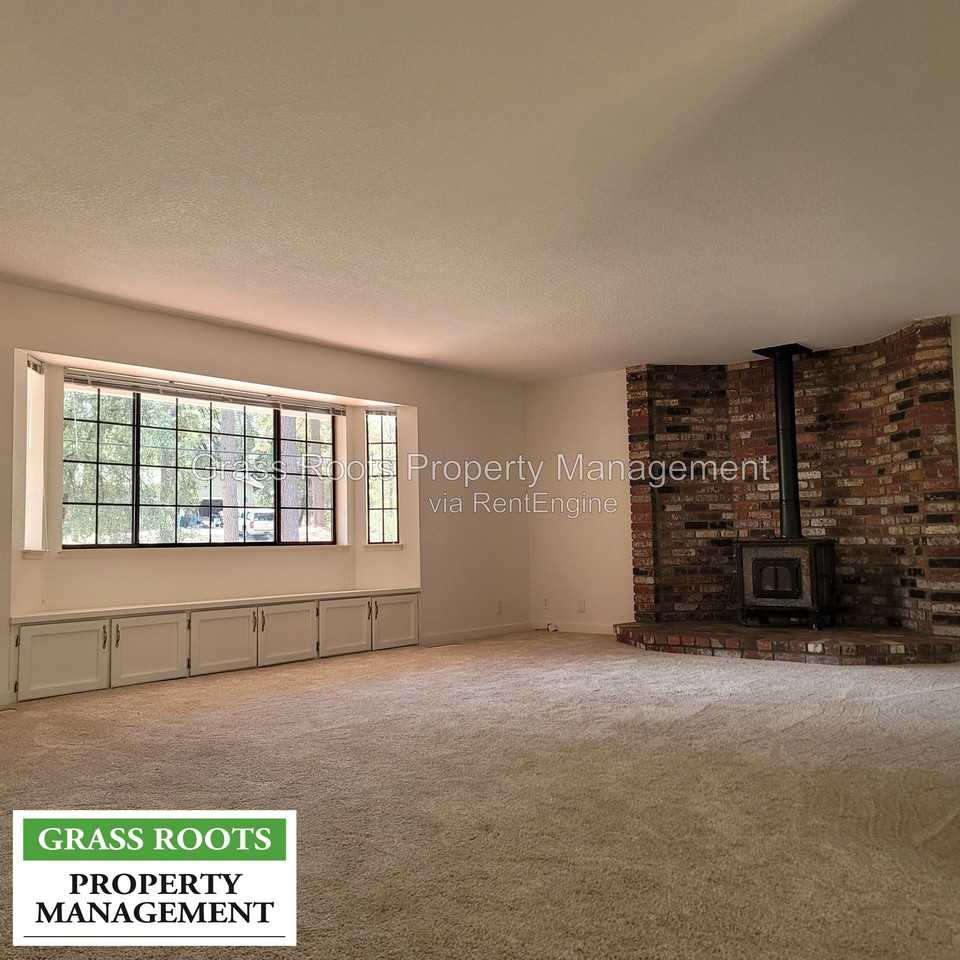 15099 Fay Rd - Photo 3 of 10