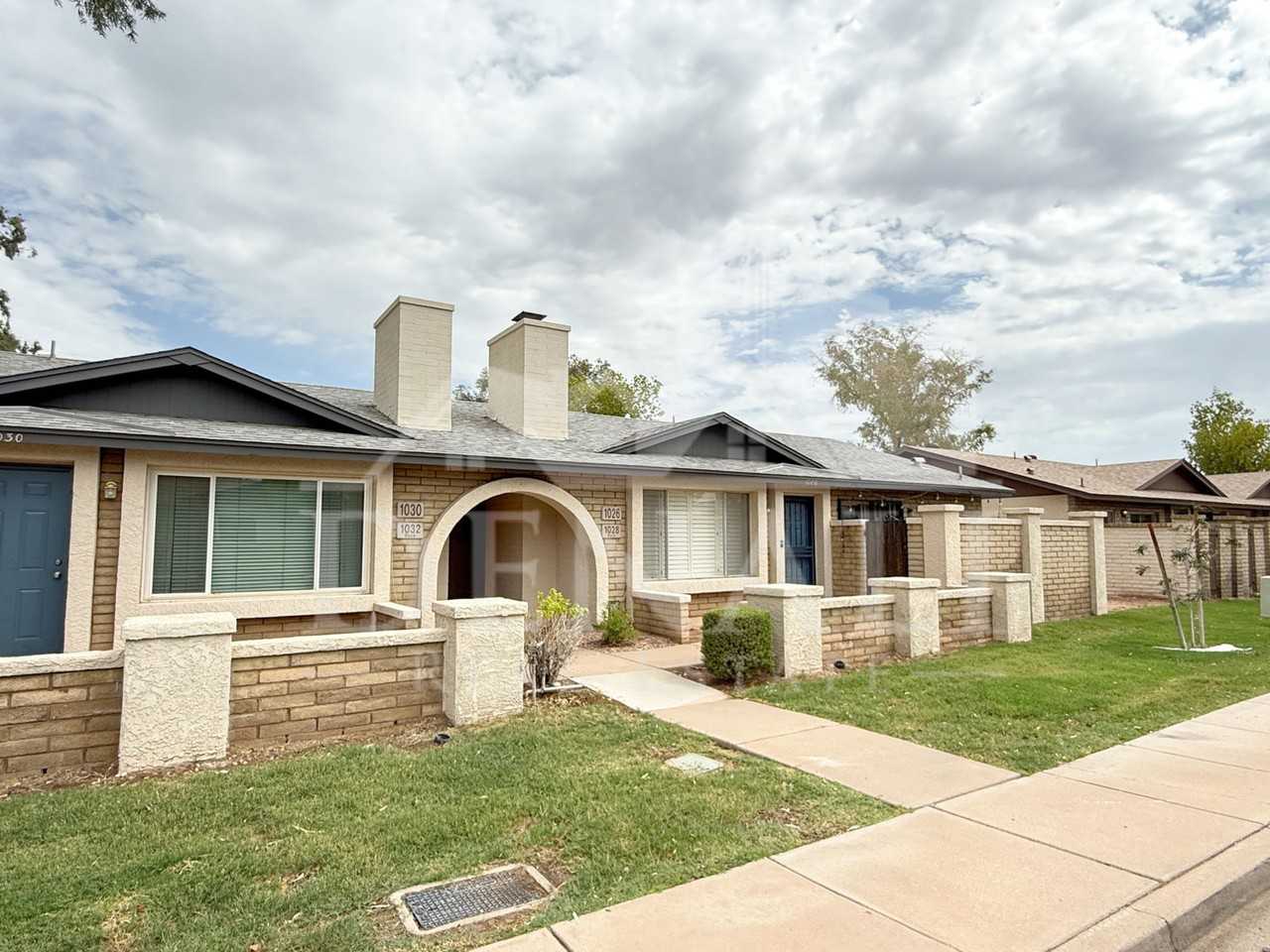 1028 W Malibu Dr - Photo 2 of 21