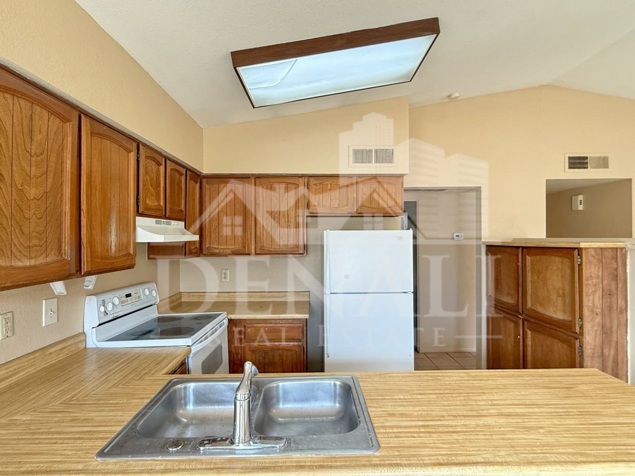 1028 W Malibu Dr - Photo 7 of 21