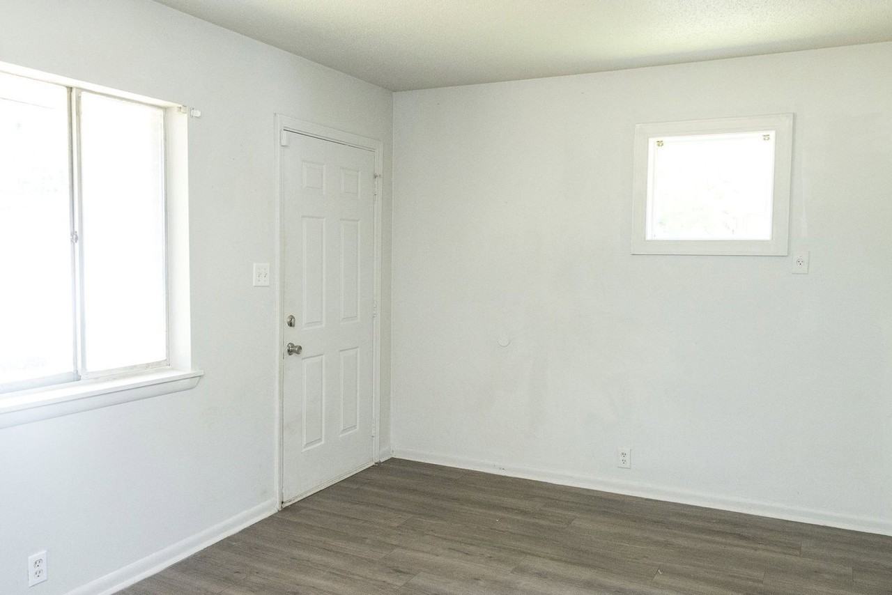 1132 N Hickory St #1134 - Photo 3 of 14