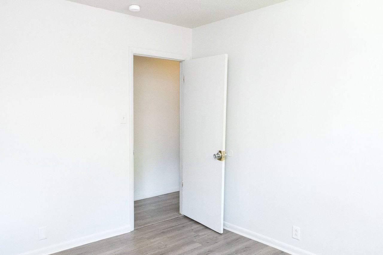1132 N Hickory St #1134 - Photo 7 of 14