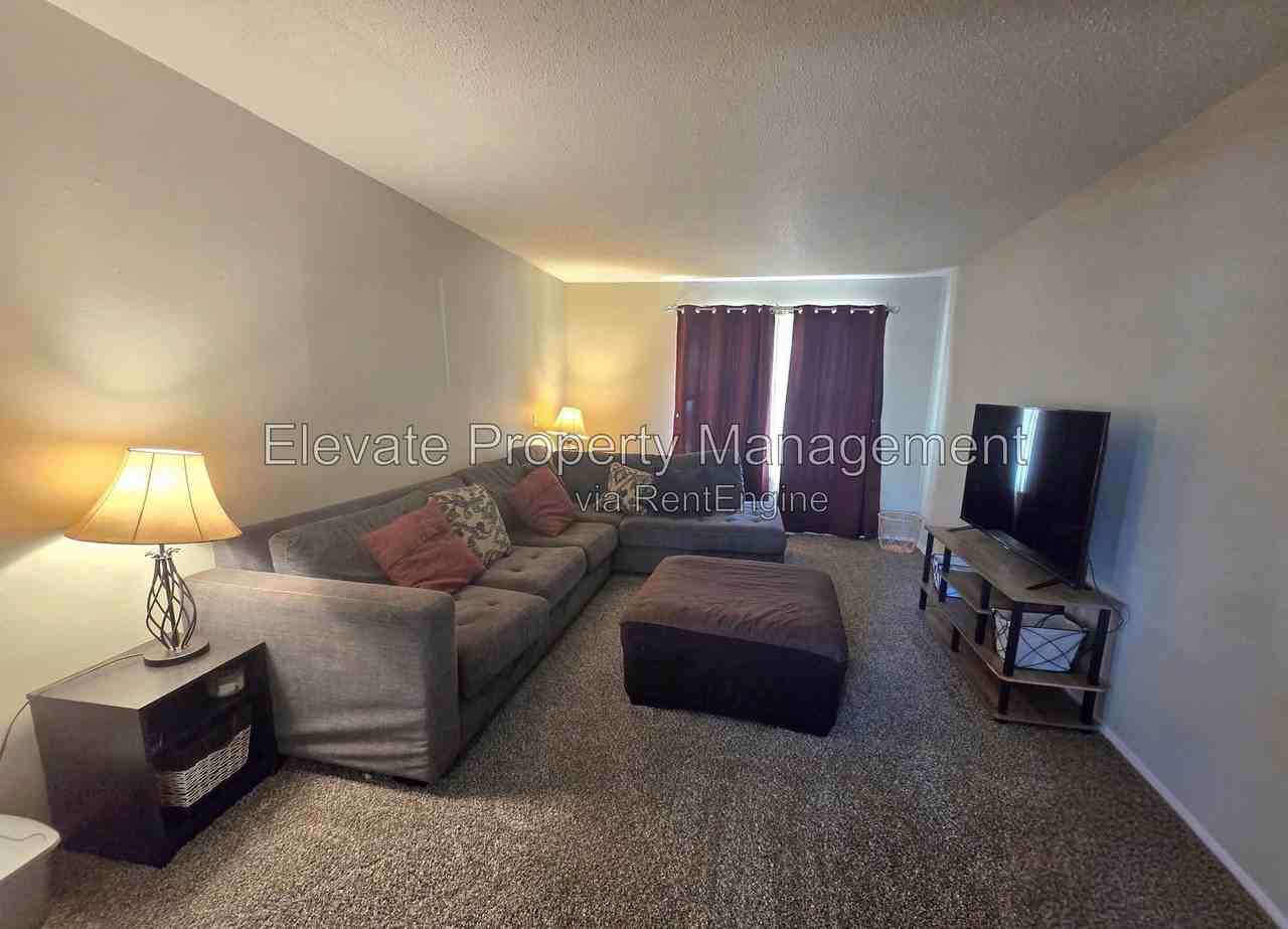 4225 Clendon Way - Photo 6 of 22