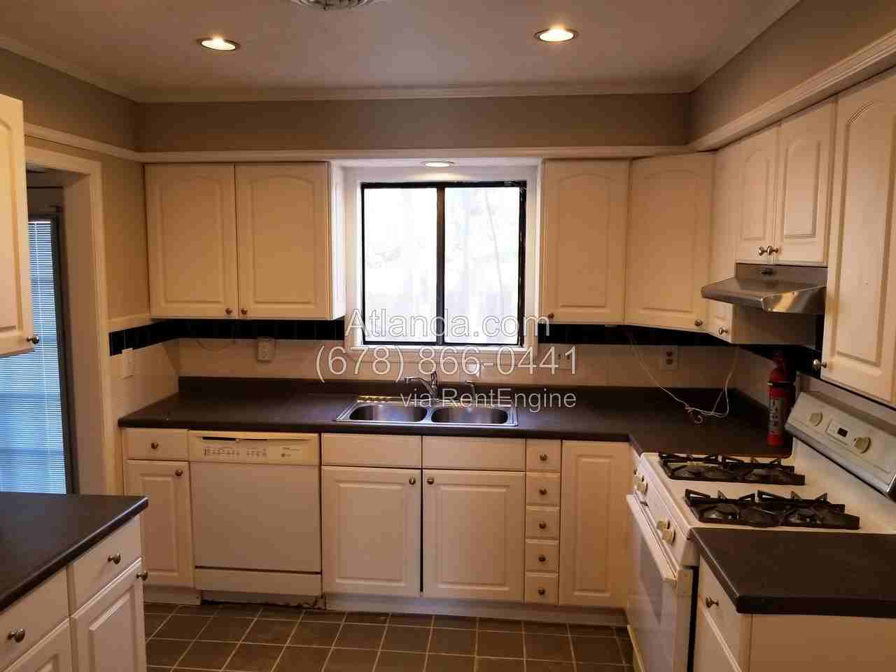 808 Hemingway Rd - Photo 6 of 7