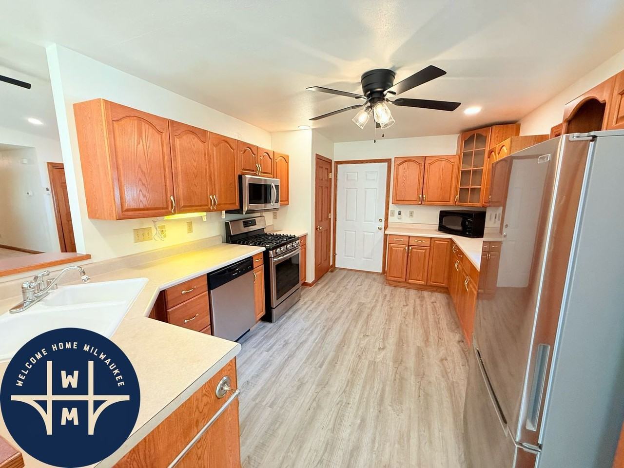 10719 W Calumet Rd - Photo 7 of 20