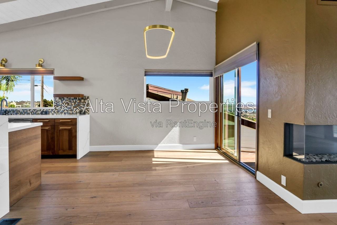 2383 La Marque St - Photo 6 of 50