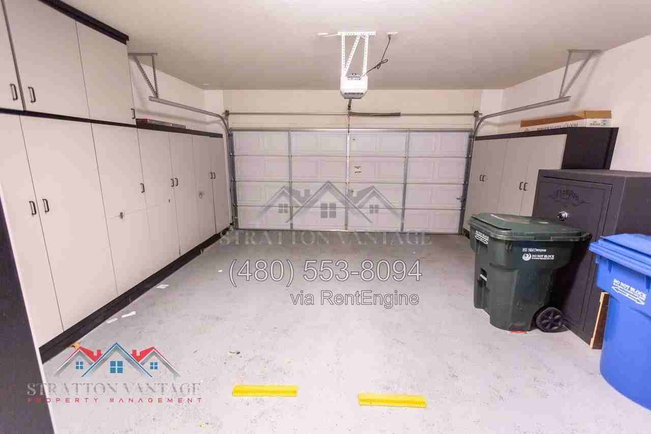 2038 W Marconi Ave - Photo 4 of 50