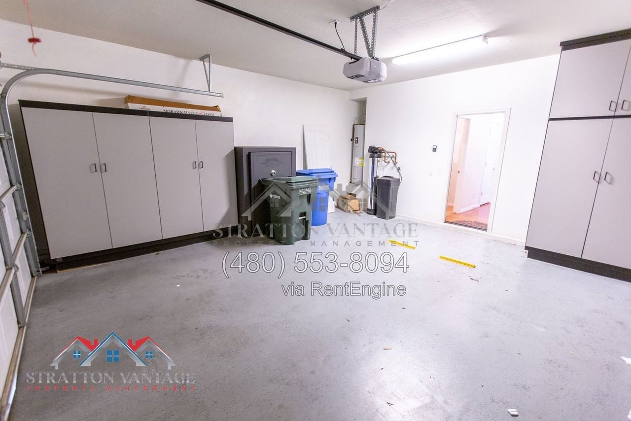2038 W Marconi Ave - Photo 5 of 50