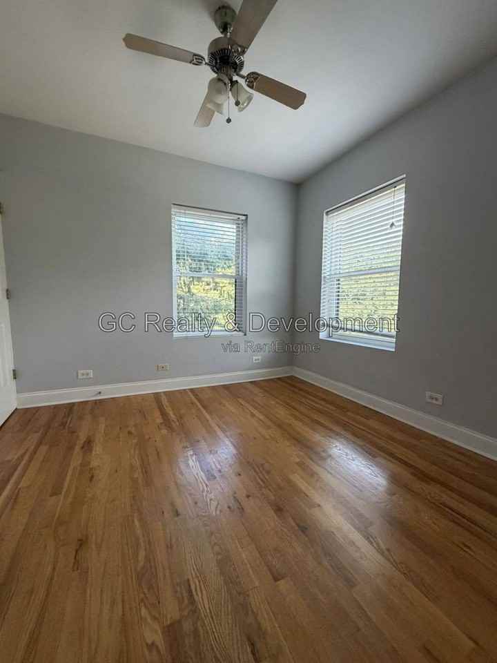 702 Reba Pl #201 - Photo 5 of 11