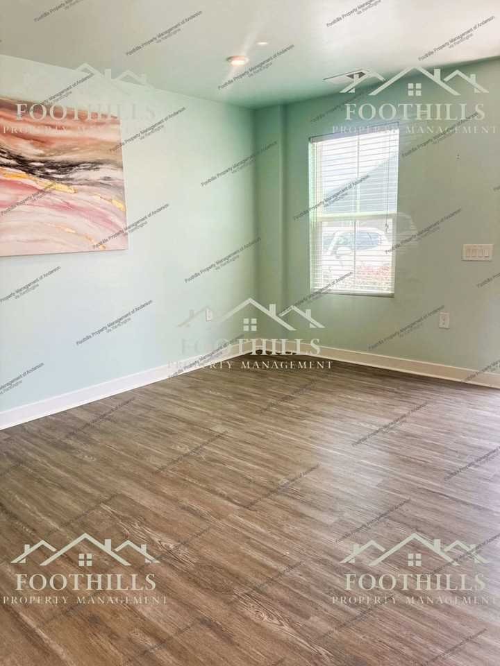 235 Scenic Rd - Photo 2 of 16