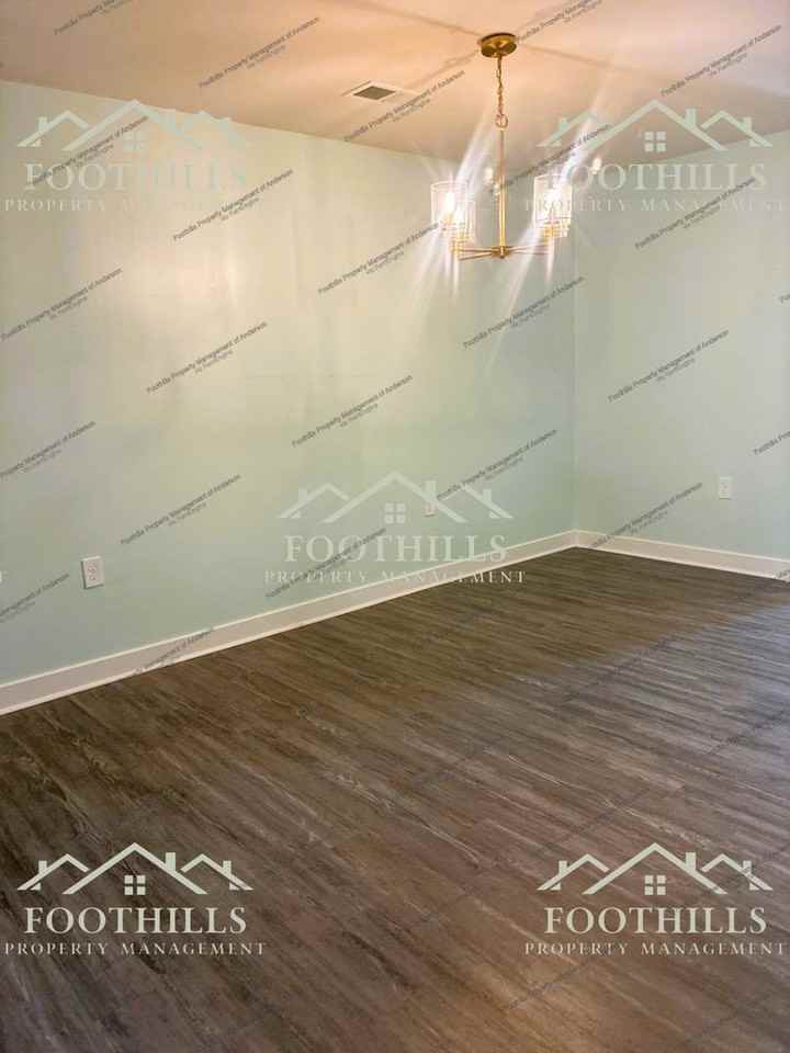 235 Scenic Rd - Photo 4 of 16
