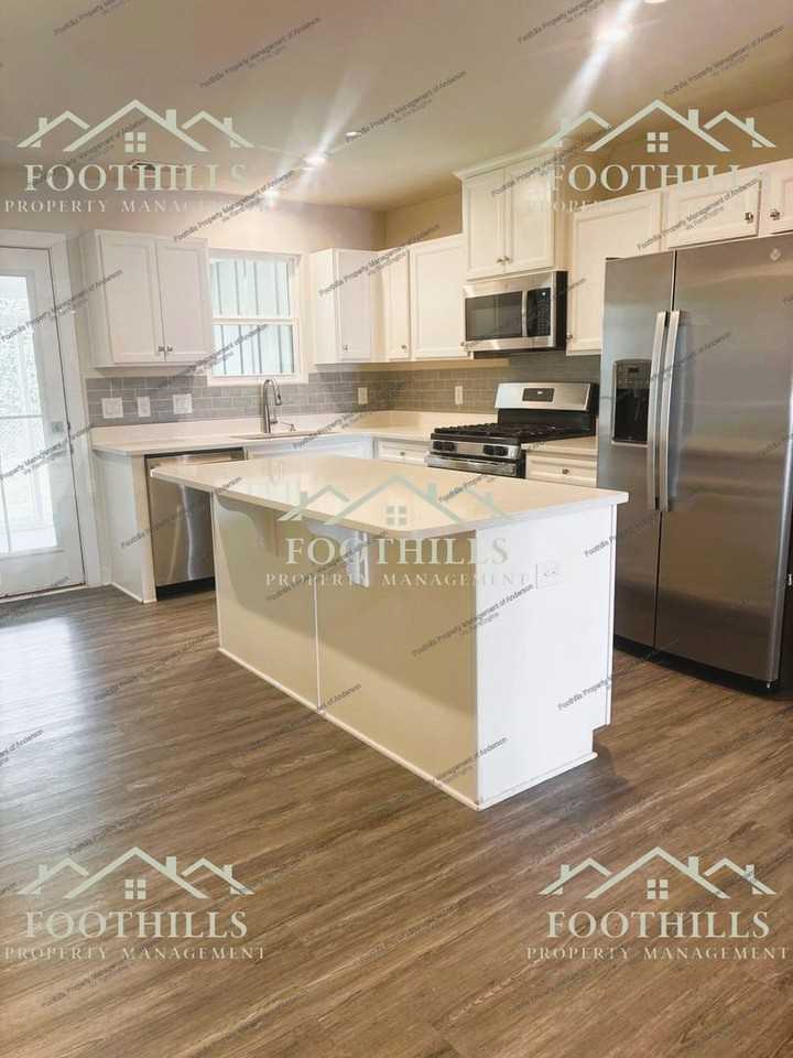 235 Scenic Rd - Photo 5 of 16