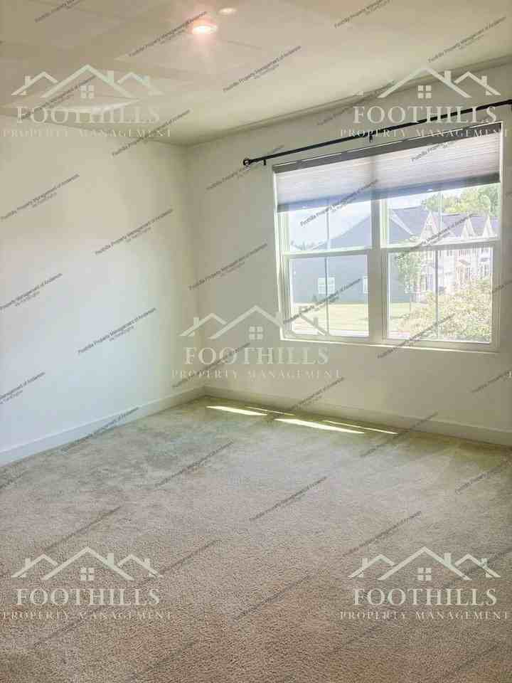 235 Scenic Rd - Photo 7 of 16