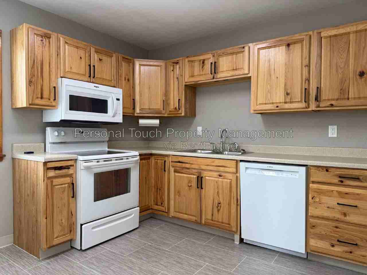 413 22nd St S - Photo 4 of 40