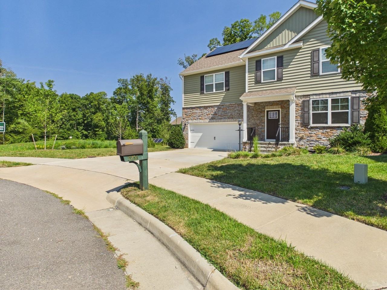 5701 Brailen Dr - Photo 3 of 46