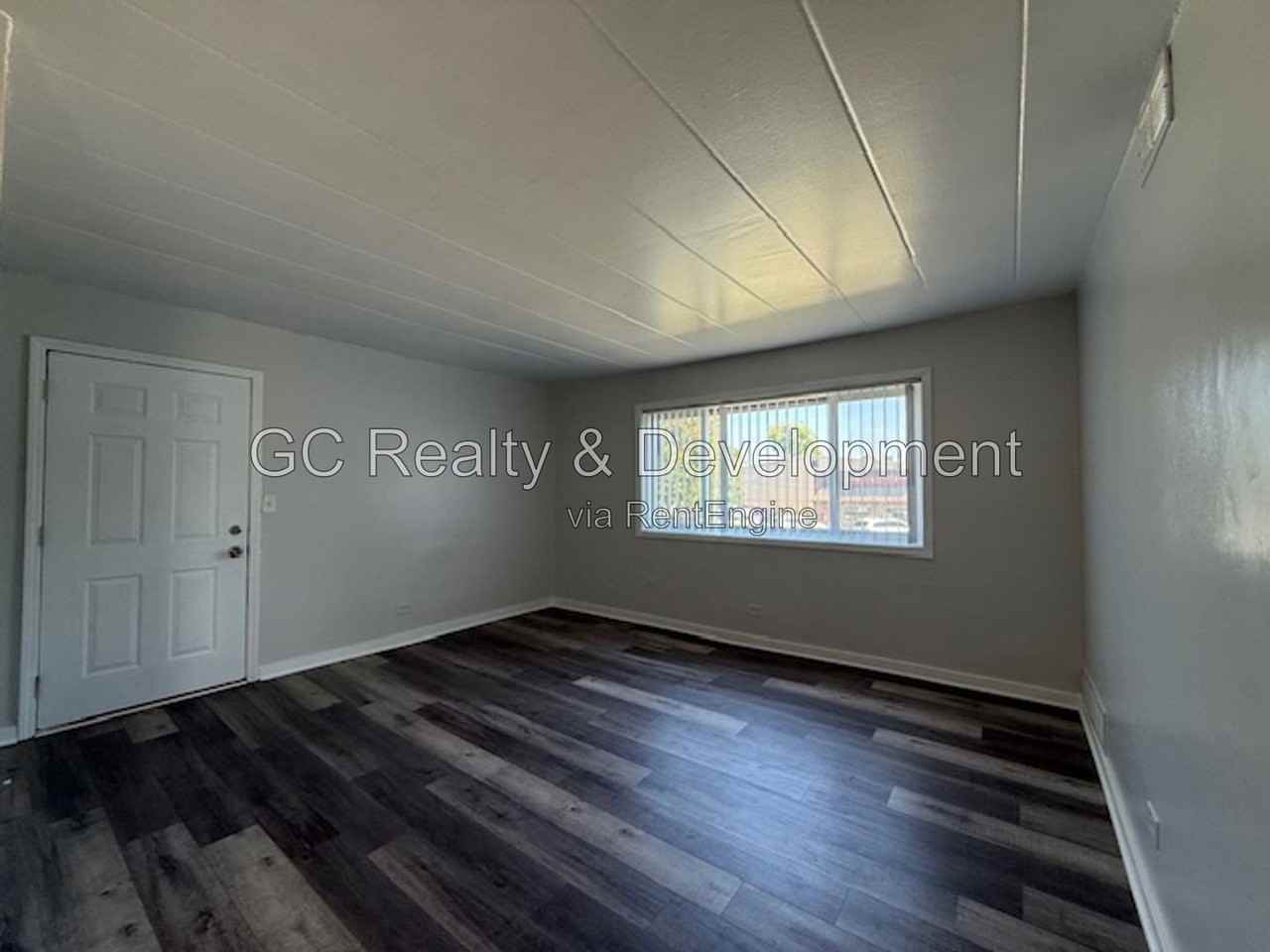 332 Wilson Ave #E - Photo 2 of 12