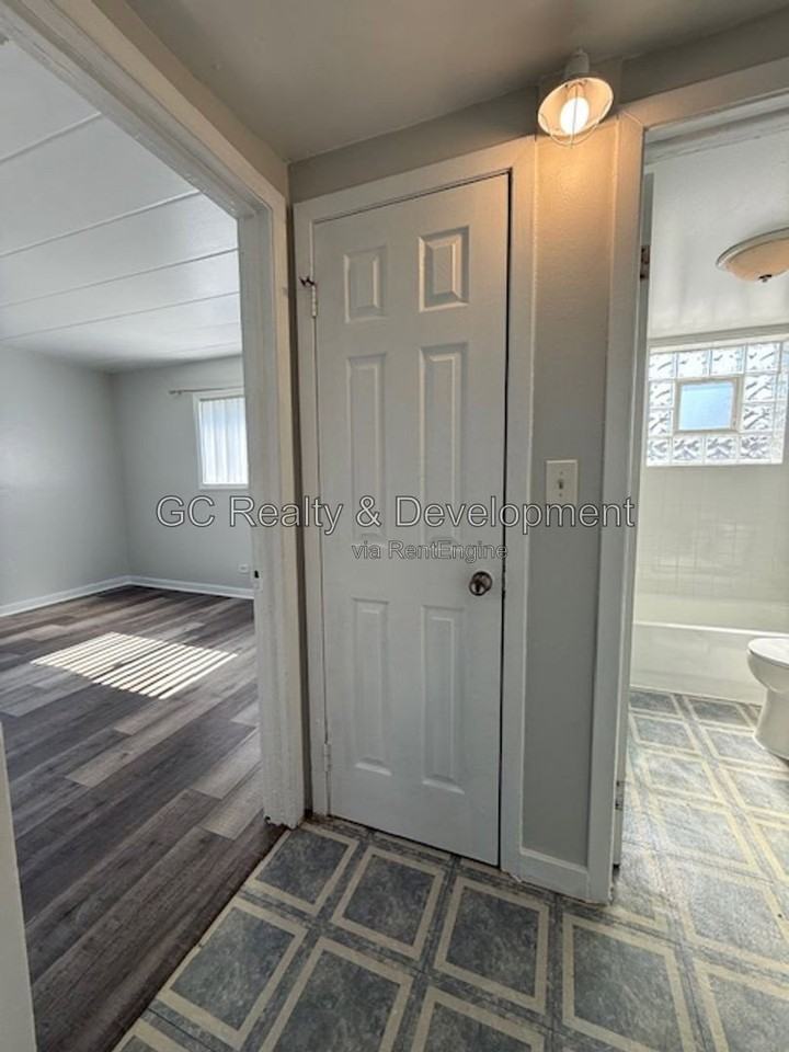 332 Wilson Ave #E - Photo 7 of 12