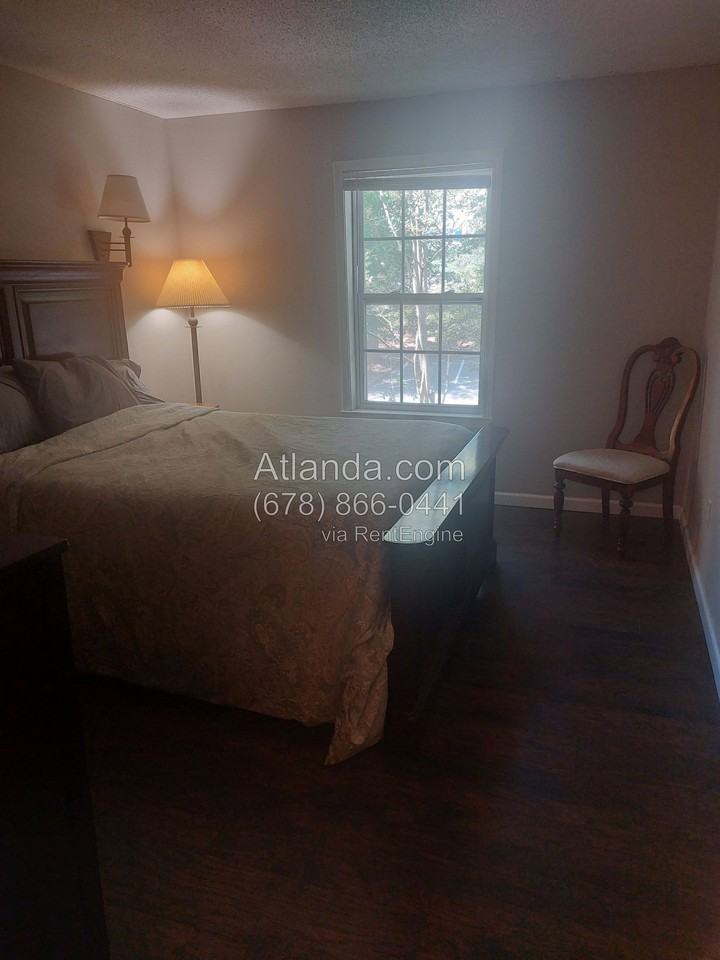 3595 Woodbriar Cir #O1 - Photo 4 of 12